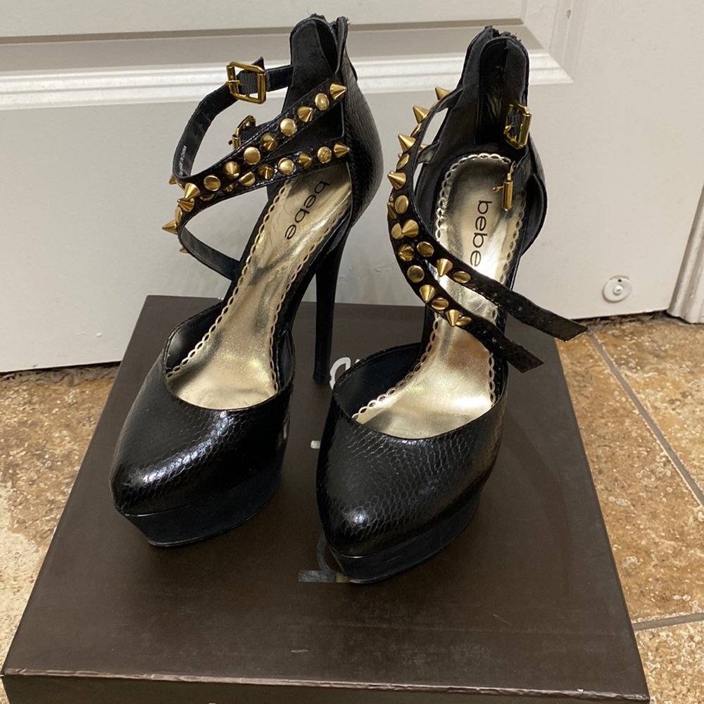 Bebe style IVY